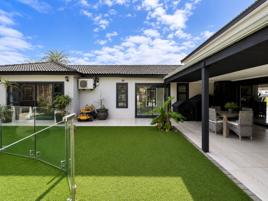 4 Bedroom Property for Sale in Flamingo Vlei Western Cape
